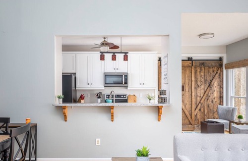 Wake Forest Casa | Charming Corner Cottage Retreat CLOSE to Pool, Downtown WF, Seminary, & More!