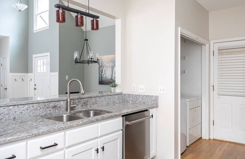 Wake Forest Casa | Charming Corner Cottage Retreat CLOSE to Pool, Downtown WF, Seminary, & More!
