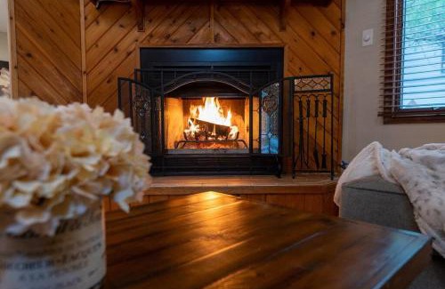 Lake Harmony Casa | Charming Corner Newly Furnished Townhome