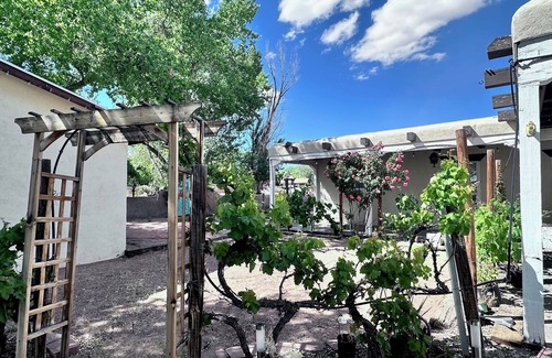 Corrales Casa | Charming Corrales Adobe: Family-friendly, a tranquil and luxurious getaway.