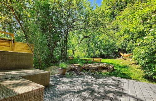 Montigny-sur-Loing Cabaña | Charming cottage in a quiet area, forest of Fontainebleau.