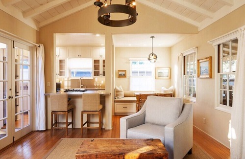 Golden Rectangle Casa | Charming Cottage in Downtown Carmel - Large Backyard with Hot Tub