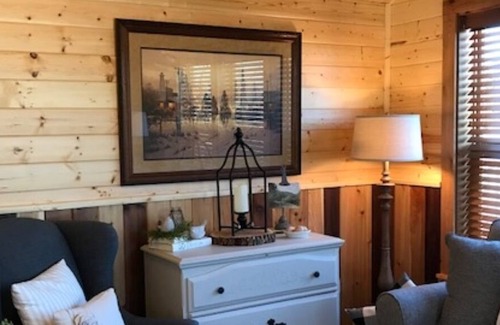 Graford Cabaña | Charming Cottage at Possum Kingdom Lake