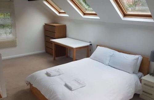 Leeds Casa | Charming cottage central Leeds close to LGI