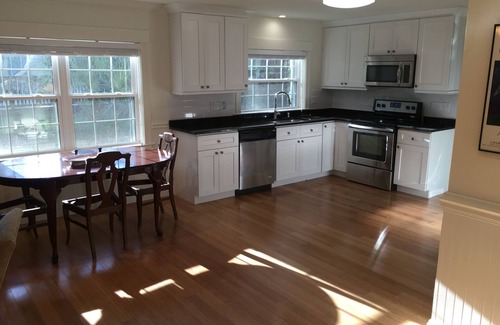 Savannah Cabaña | Cottage con Encanto - Completamente renovado. Cerca del centro de Savannah y Tybee