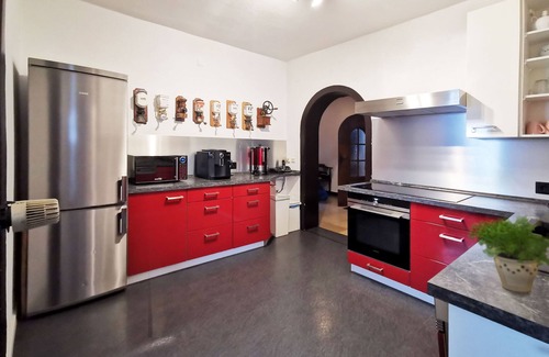Baerenburg Casa | Encantadora casa de campo para 12-16 personas en el bosque con una sala de chimenea + sauna