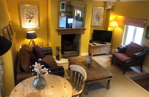Cliffe Pypard Cabaña | Charming cottage with fabulous views.