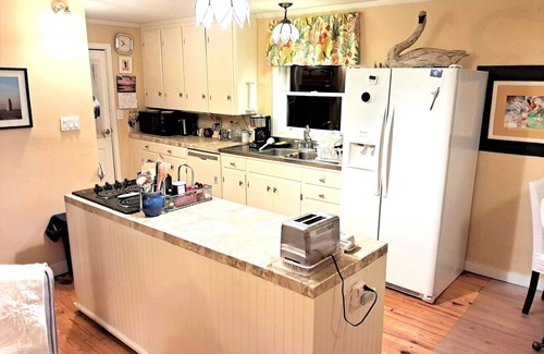 Apalachicola Casa | Charming Cottage in Historic District