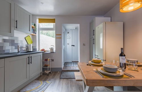 Dover Cabaña | Charming cottage in a great location in Dover, just 10 minutes walk from the beach