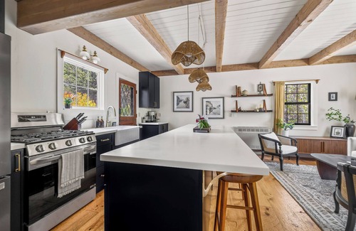 Mendocino Cabaña | Charming cottage in beautiful Mendocino with WiFi