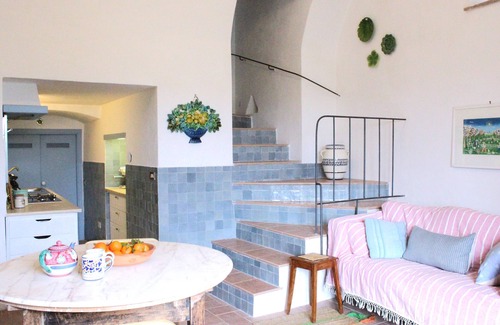 Otricoli Cabaña | Charming cottage in hilltop town with garden and stunning views