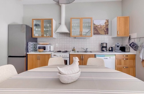 Prayssac Casa | Villa en pueblo con piscina privada