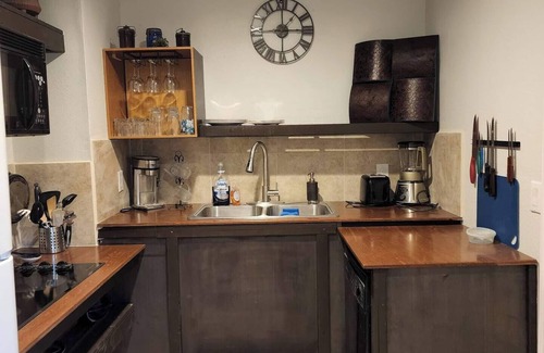 Royal Cabaña | Charming cottage in Royal with WiFi and AC - perfect getaway