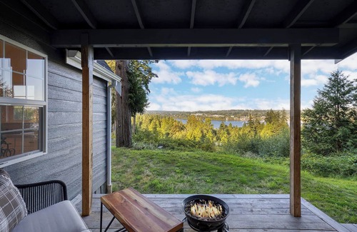 Poulsbo Cabaña | Charming Cottage in Serene Poulsbo with WiFi access