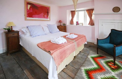 Frome Casa | Charming Cottage in the Heart of Frome with parking