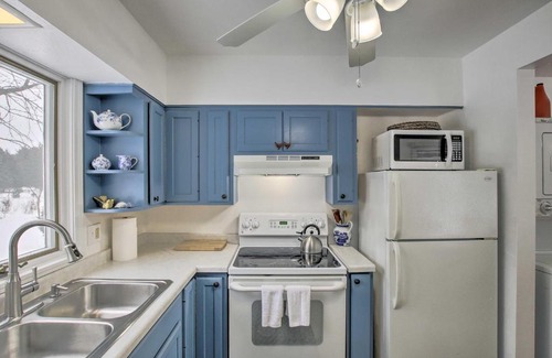 Ellison Bay Casa | Charming Cottage Less Than 3 Mi to Sister Bay Beach!