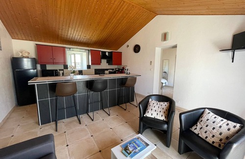 Bouin Cabaña | Amplio Gîte con acceso a 15 hectáreas, ideal para familias y amantes de caballos