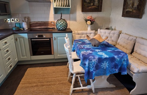 Bunbeg Casa | Charming Cottage on Bunbeg Harbor in Donegal