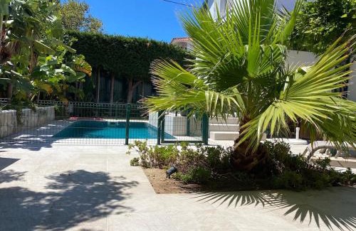 Charneca Casa | Charming cottage, pool & garden by Guincho beach