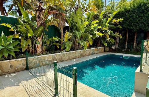 Charneca Casa | Charming cottage, pool & garden by Guincho beach