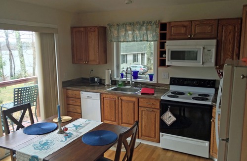 Sebascodegan Island Cabaña | Charming cottage perfect for two, with views of Quahog Bay!