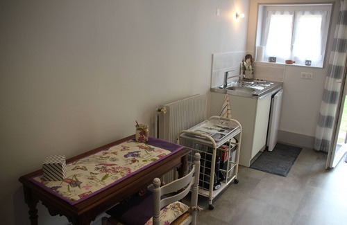 La Rochepot Apartamento | Encantadora casa de campo renovada en Larochepot en los Hautes Cotes de Beaune en Borgoña