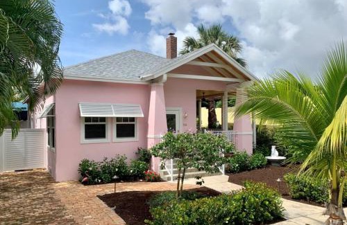 Flamingo Parks Casa | Charming Cottage Vacation Home Home