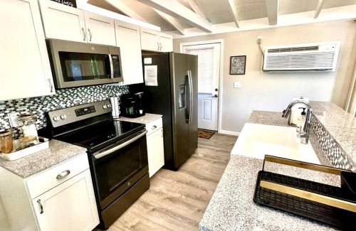 Cadiz Casa | Charming Cottage with Fire Pit and Barbecue in Cadiz, Kentucky