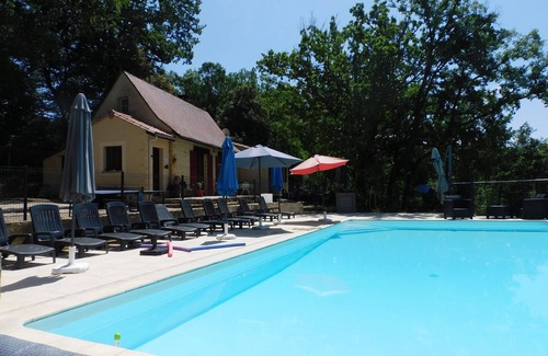 Simeyrols Cabaña | Encantadoras casas de campo cómodas para disfrutar de la belleza de la Dordogne ***