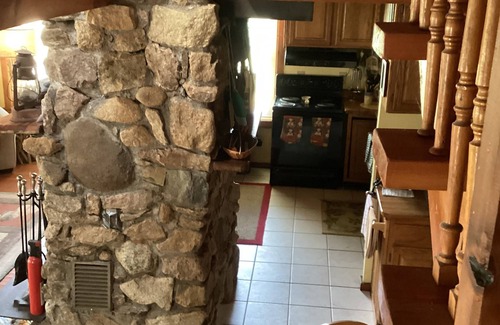 Montebello Cabina | CHARMING COUNTRY CABIN IN THE VIRGINIA BLUE RIDGE MOUNTAINS