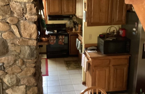 Montebello Cabina | CHARMING COUNTRY CABIN IN THE VIRGINIA BLUE RIDGE MOUNTAINS