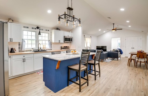 Goodspring Cabaña | Charming Country Cottage in Goodspring!