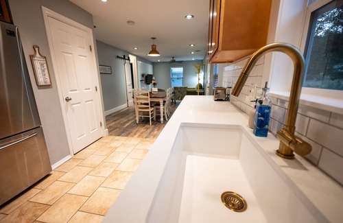 Fall City Casa | Charming Country House in Fall City, Hikers and Bikers Paradise. Pet friendly!