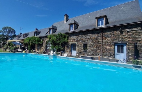 Abbaretz Casa | Charming country house, heated swimming pool,