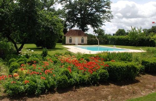 Maresche Cabaña | Casa rural con piscina, tenis y sala de juegos en un entorno natural cerca de Le Mans