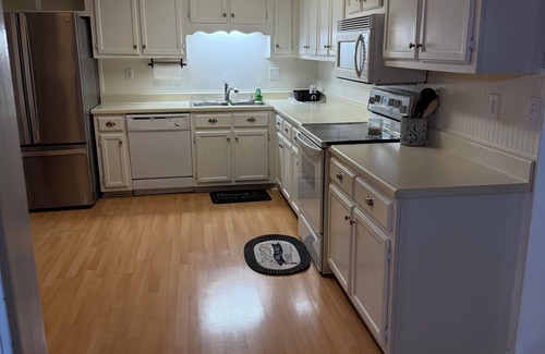Cordova Casa | Charming & cozy 3BR 2B house in Cordova/Memphis within miles of entertainment.