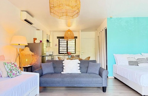 Bora Bora Apartamento | Charming cozy beachfront studio with parking and wifi