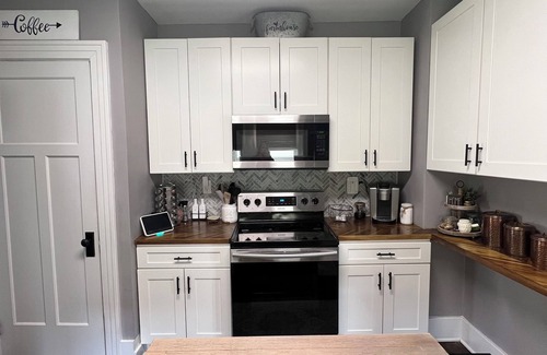 Dayton Casa | Charming Cozy Craftsman 2/2 house in Dayton, OH 5 minutes to Downtown & UD
