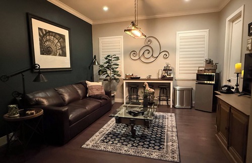 Manteca Apartamento | Charming & Cozy One-Bedroom Studio – Your Perfect Getaway Awaits!