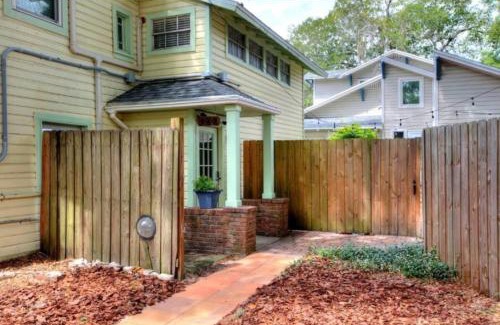 Lakeland Apartamento | Charming, cozy, one bedroom apartment