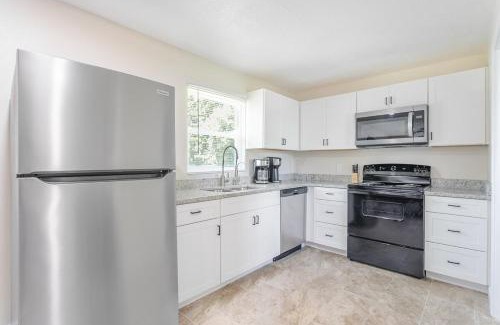 Carlton Stewart Gardens Casa | Charming Cozy Renovated Home