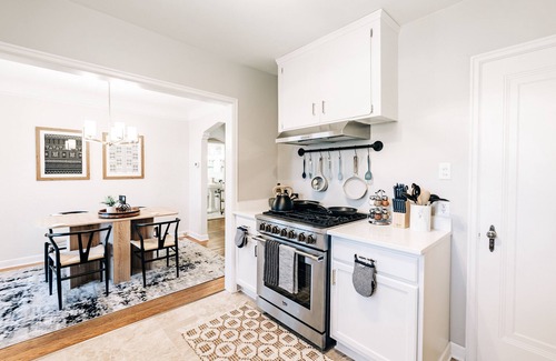 Como Casa | Charming, cozy urban cottage by Como & MN State Fair with Renovated rustic den