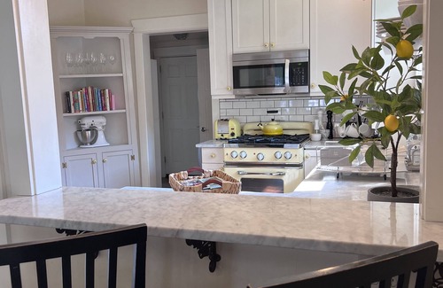 Whittier Casa | Charming Craftsman 2-bedroom bungalow, downtown but private
