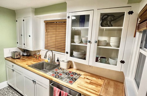 King Apartamento | Charming Craftsman Studio near Alberta and Mississippi District