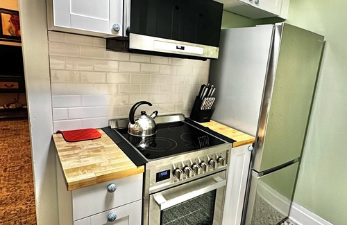 King Apartamento | Charming Craftsman Studio near Alberta and Mississippi District