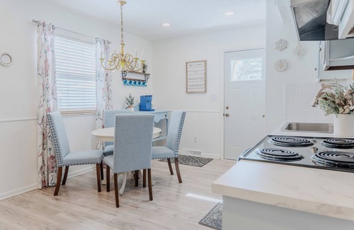 Gahanna Cabaña | Charming Creekside Cottage [] Near Downtown, OSU & Airport