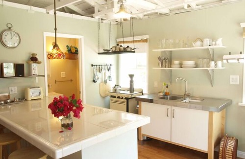 Clarkdale Apartamento | Charming Culver City Cottage w/ Shared Pool+garden