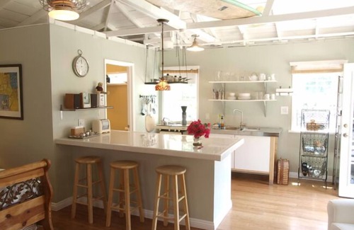 Clarkdale Apartamento | Charming Culver City Cottage w/ Shared Pool+garden
