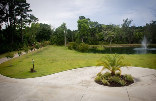 Saint Helena Island Apartamento | Encantadora nueva cabaña, en 40 acres!
