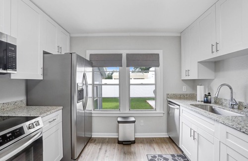 Dade City Casa | Charming Dade City - Backyard Oasis - Convenient to Tampa amenities